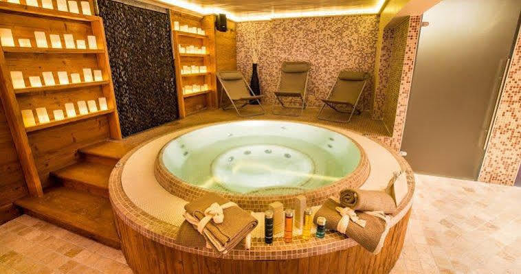 Chalet Le Yeti Villa Мерибел Екстериор снимка